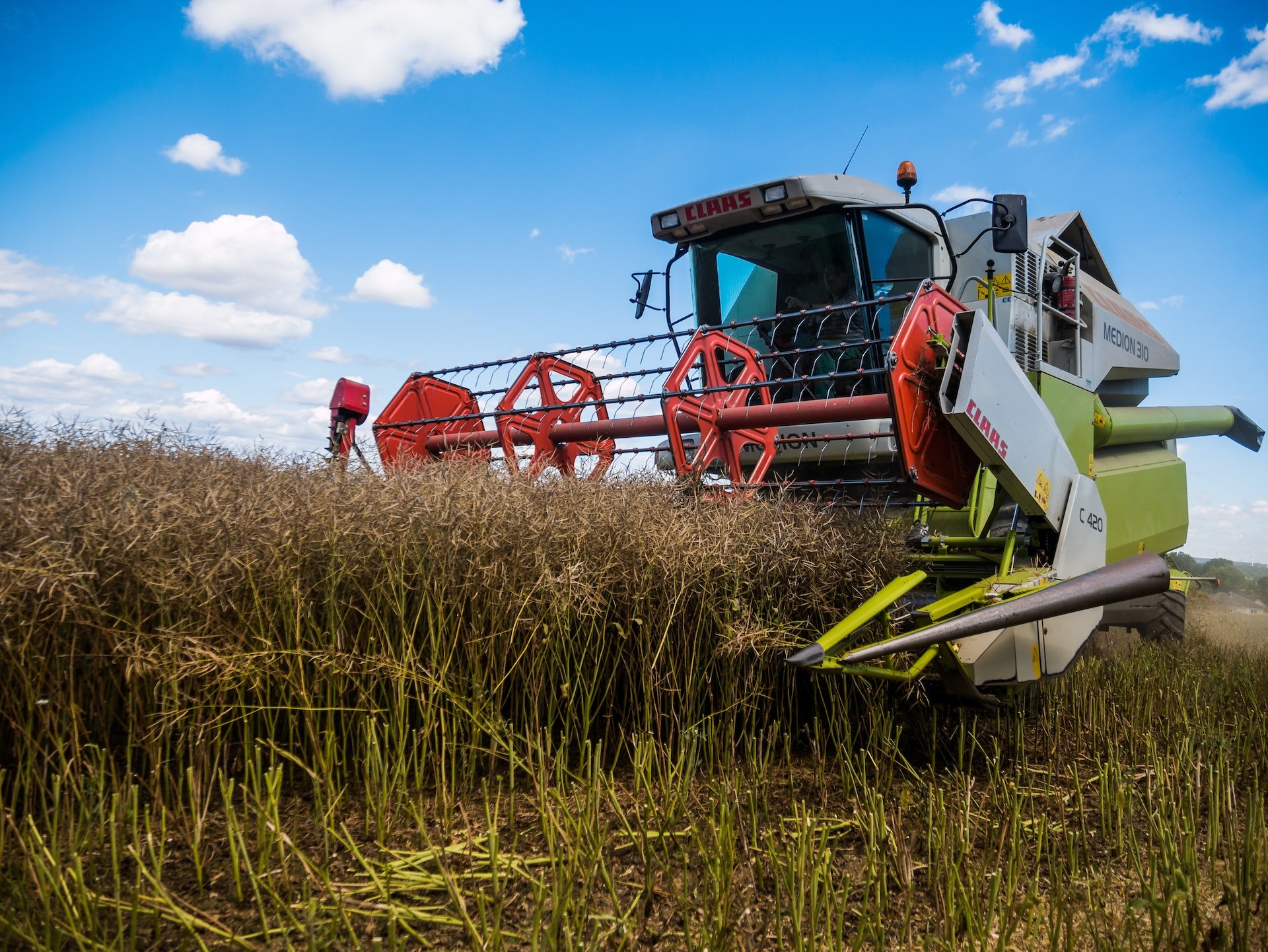 De ce sa se apeleze la un magazin online atunci cand trebuie sa se achizitioneze piese de schimb agricole? Iata care sunt principalele avantaje!