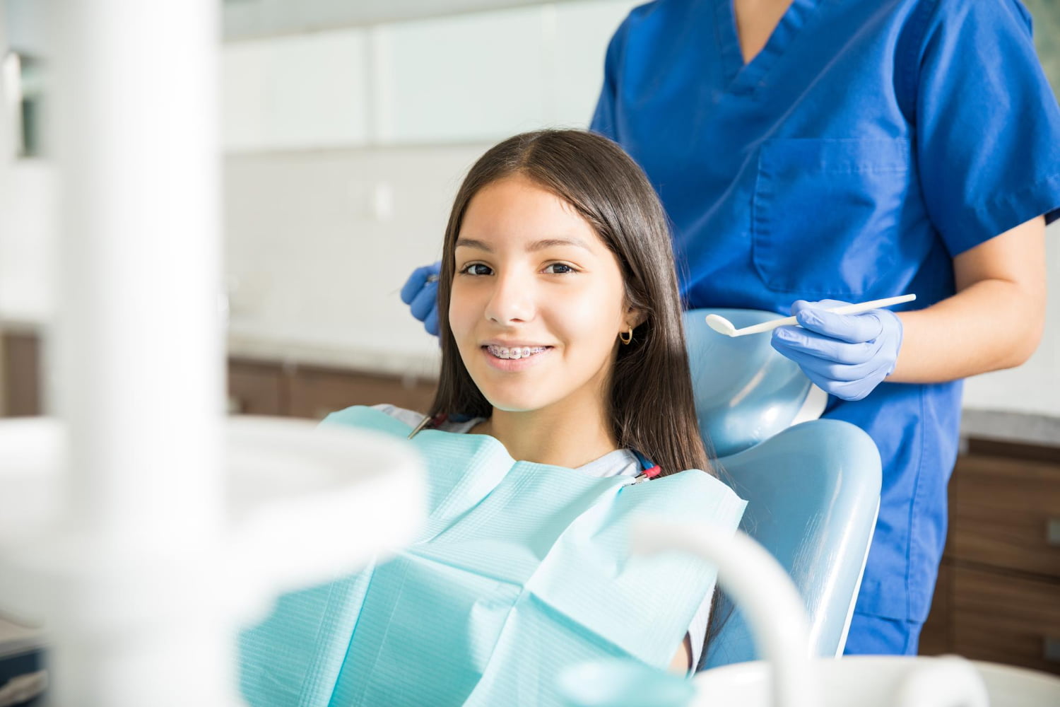 De Ce Este Recomandat Să Obișnuiești Copilul De Mic Cu Stomatologul: Importanța Îngrijirii Dentare Din Copilărie