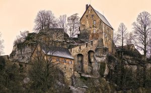 castelul corvinilor legenda