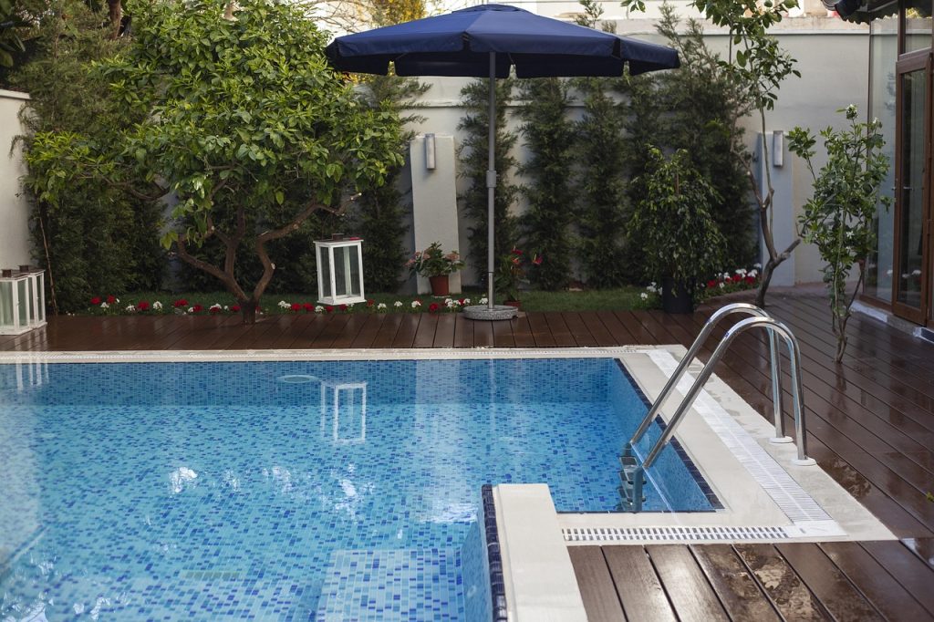 Ghid scurt pentru amenajari cu piscine adaptate spatiului tau
